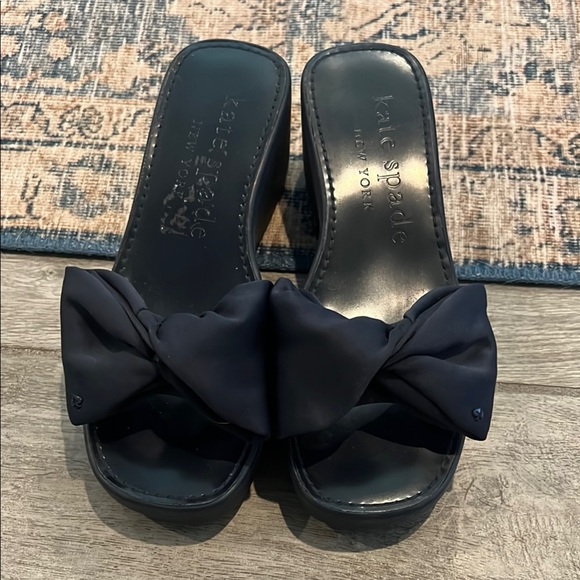 Kate Spade Bikini Navy Wedge Slide Sandals with accent bow size 6 1/2 - Picture 1 of 11